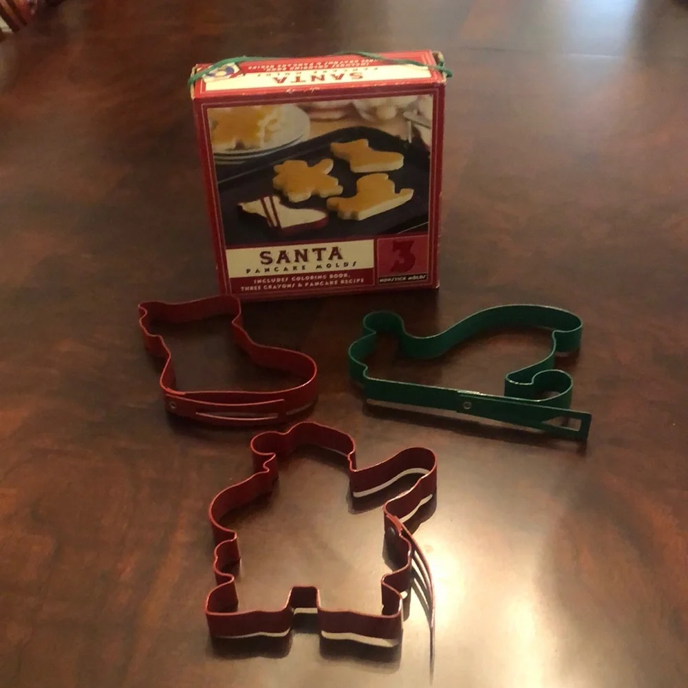 Williams-Sonoma l 3 Nonstick Christmas Pancake Molds Santa Sleigh Stocking